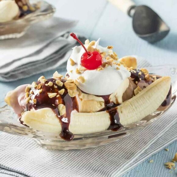 Brand‎ New 2 Piece Luminarc Made In France Clear Glass Banana Split Dishes - Picture 1 of 10